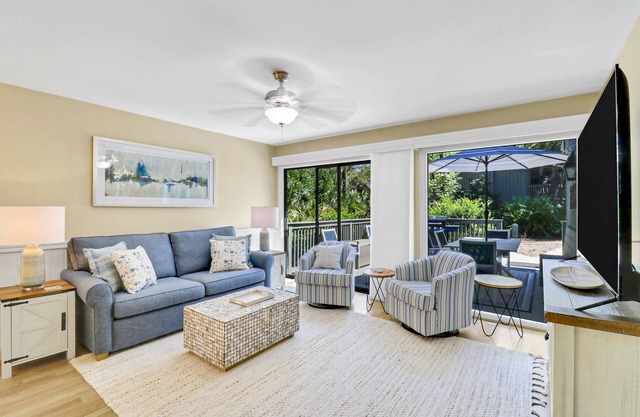 Wonderful 2 bed 3 bath villa steps away from community pool and beach.