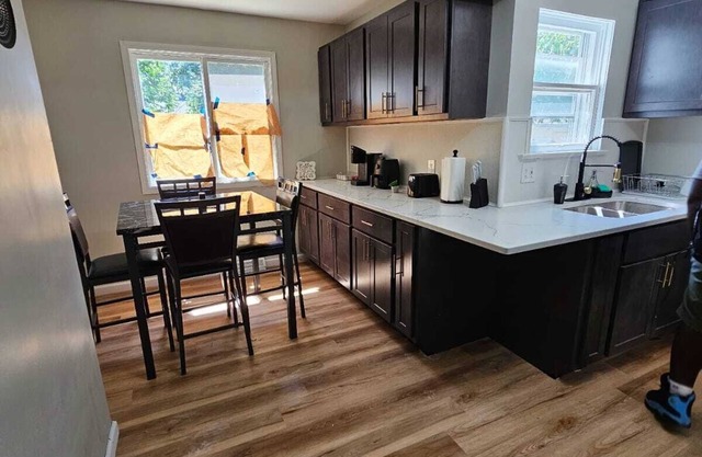 Wonderful 3-bedroom house with AC and WiFi in delightful Euclid