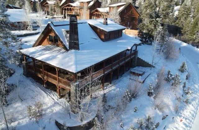 CHALET SPECTACULAIRE 4B / 4BA AVEC VUE SUR LE LAC AU TAMARACK RESORT