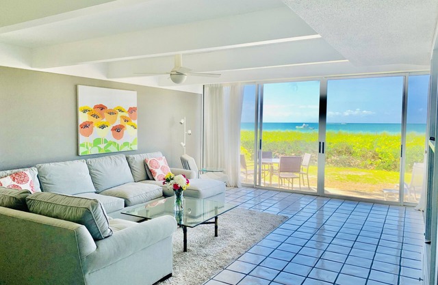 Sur la plage! Condo contemporain, 2 BR / BA + 1 BR / BA, Piscine chauffée, Tennis, Wifi