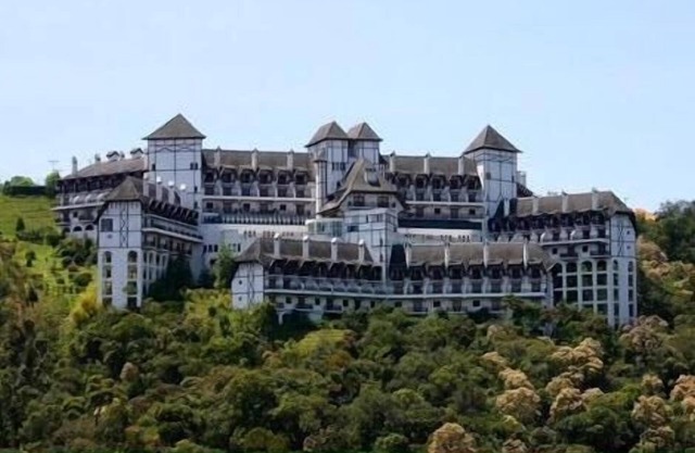 CHATEAU MERVEILLEUX EN MONTAGNE - HAUT CAPIVARI - ZONE NOBLE
