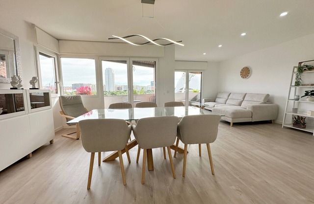 WONDERFUL APARTMENT FOR TEMPORARY RENTAL IN FRONT OF THE PALAU DE LES ARTS