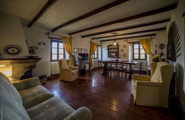 Belle ferme Ca 'del Bosco à Lunigiana - Glicine Apartment