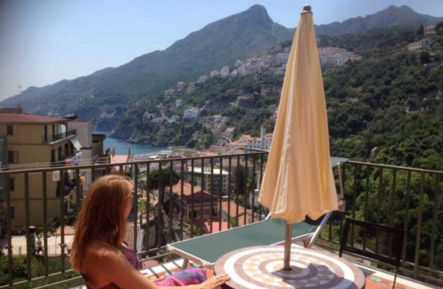 Magnifique appartement avec terrasse donnant sur la mer sur la côte amalfitaine