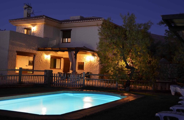 MAGNIFIQUE MAISON AVEC PISCINE PRIVÉE D'EAU SALADA