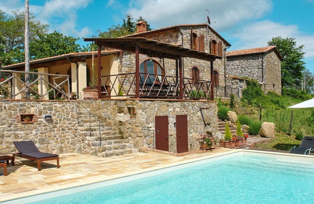 Magnifique maison de vacances privée avec piscine privée, WIFI, TV, animaux admis et parking