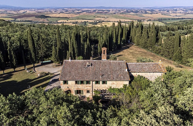 Magnifique villa noble dans la réserve naturelle, près de Sienne.