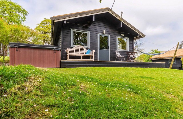 Maison de vacances privée avec WIFI, bain à remous, TV, terrasse, vue panoramique, parking