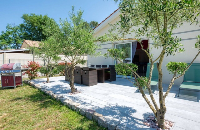 Magnifique maison de vacances privée pour 4 personnes avec climatisation, TV et terrasse