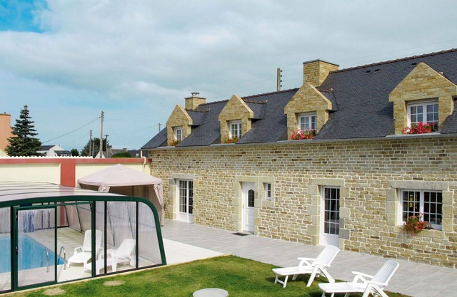 Belle maison de vacances privée avec WIFI, piscine privée, TV, terrasse, animaux admis et parking