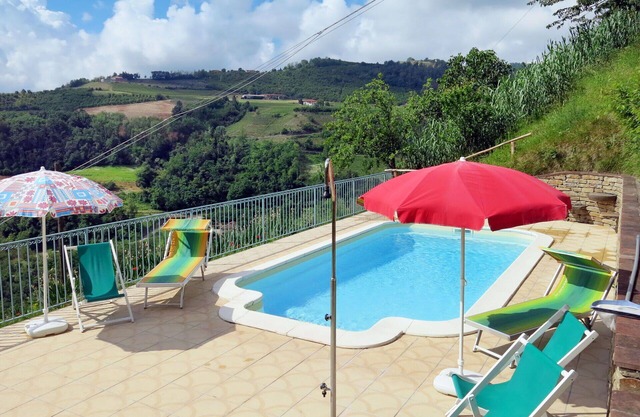Maison de vacances privée avec piscine privée, climatisation, patio, animaux admis, parking