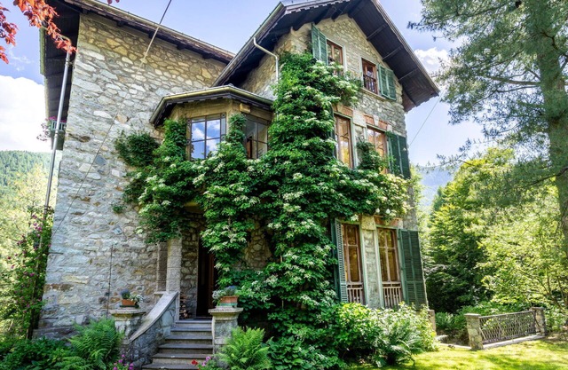Belle maison de vacances privée avec WIFI, TV, patio, animaux admis et parking