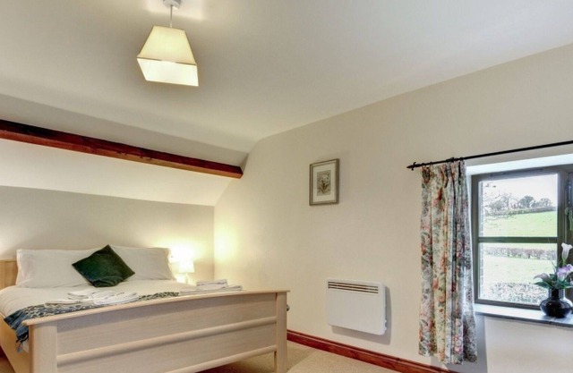 Wonderful private villa for 7 guests with WIFI, hot tub, TV, patio, panoramic view and parking