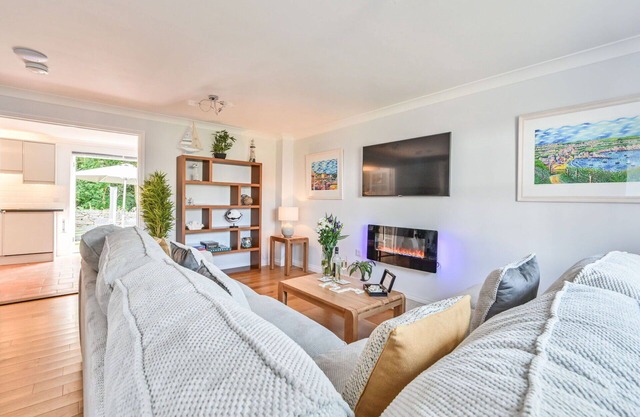 Merveilleuse maison de vacances privée pour 10 personnes avec WIFI, TV, patio et parking
