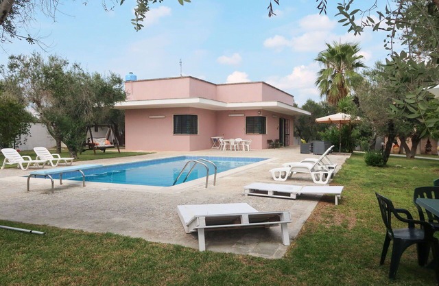 Maison de vacances privée avec climatisation, piscine privée, WIFI, TV, terrasse, animaux admis