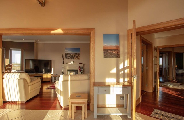 Maison de vacances privée avec WIFI, bain à remous, TV, patio, vue panoramique, parking