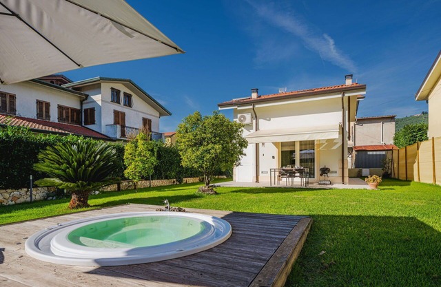Merveilleuse maison de vacances privée pour 4 personnes avec bain à remous, WIFI, climatisation
