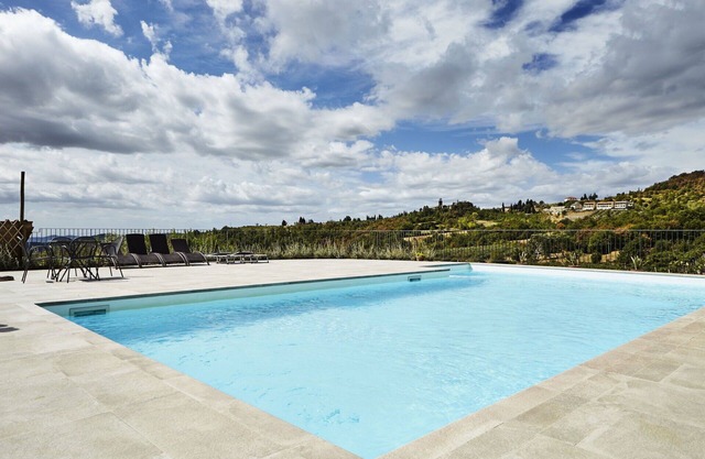 Maison de vacances privée avec piscine privée, WIFI, TV, animaux admis, parking, près de Arezzo