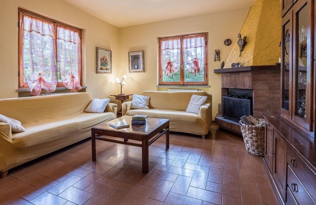 Wonderful private villa for 6 people with WIFI, TV, patio, pets allowed, panoramic view and park...