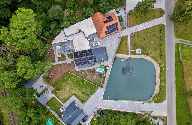 Magnifique maison de vacances privée avec WIFI, bain à remous, TV, terrasse et animaux admis