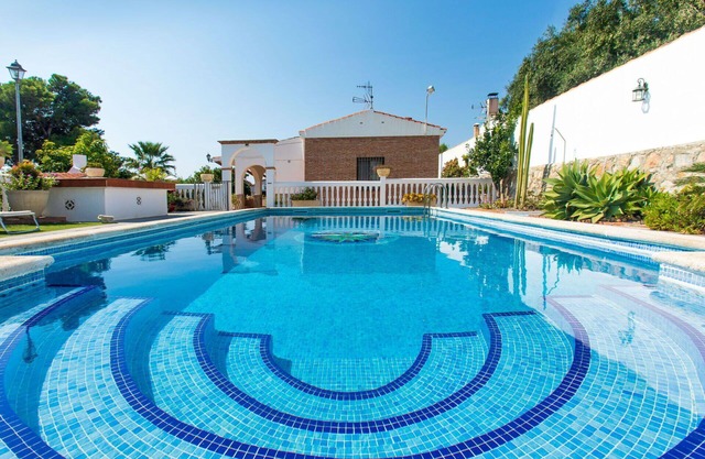 Maison de vacances privée avec WIFI, piscine privée, climatisation, TV, terrasse, parking
