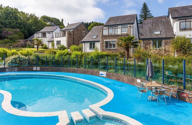 Wonderful private villa for 4 guests with WIFI, pool, TV, patio, pets allowed and parking