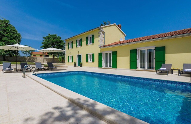 Magnifique maison de vacances privée avec WIFI, piscine privée, climatisation, TV et terrasse