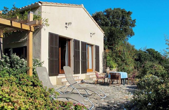 Belle maison de vacances privée avec WIFI, TV, patio, animaux admis, vue panoramique, parking