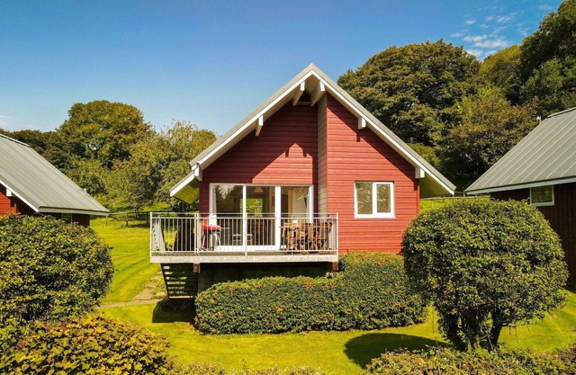 Magnifique maison de vacances privée avec WIFI, bain à remous, TV, patio et parking