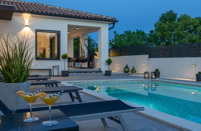 Magnifique maison de vacances privée avec climatisation, piscine privée, WIFI, TV et terrasse