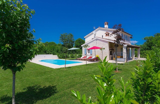Maison de vacances privée avec climatisation, piscine privée, WIFI, TV, terrasse, animaux admis