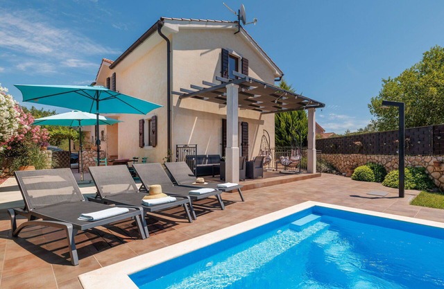 Maison de vacances privée avec climatisation, piscine privée, WIFI, TV, terrasse, animaux admis