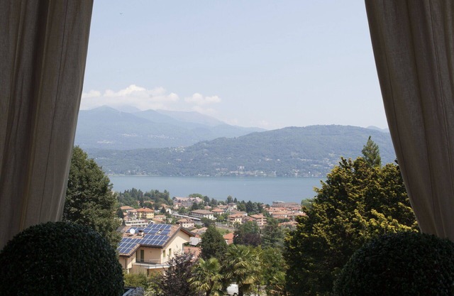 Maison de vacances privée avec bain à remous, climatisation, sauna, WIFI, piscine, TV, patio