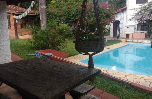 Site merveilleux au meilleur d'Ibiúna 12 suites-58 personnes-2 zones indépendantes