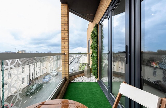 Wonderful Top-Floor Apartment