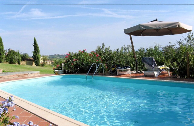 Magnifique maison de vacances pour 4 personnes avec climatisation, WIFI, piscine, TV et terrasse