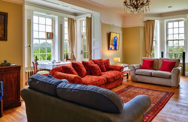 Wonderful villa for 19 people with hot tub, WIFI, TV, terrace, pets allowed and parking