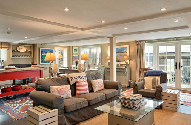 Wonderful villa for 10 guests with WIFI, pets allowed and parking