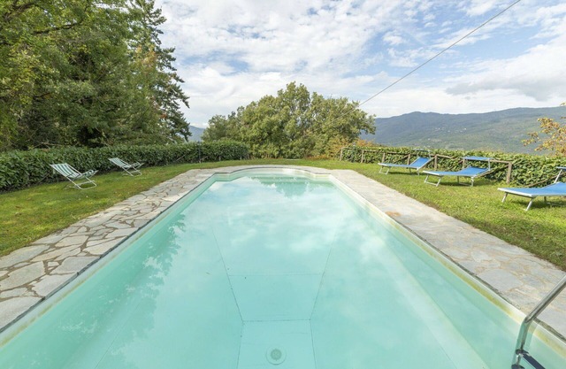 Magnifique maison de vacances avec piscine privée, WIFI, TV, patio, animaux admis et parking