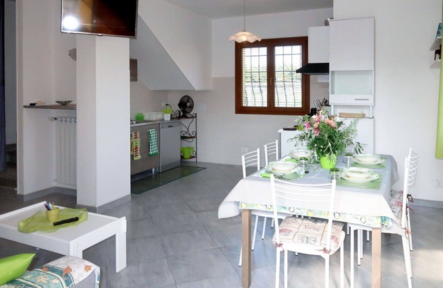 Magnifique maison de vacances pour 6 personnes avec WIFI, TV, terrasse et parking