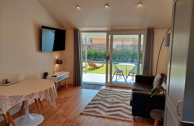 Wonderful villa for 2 people with WIFI, hot tub and parking