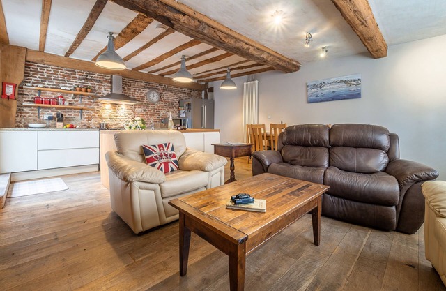 Wonderful wooden beamed 17th century retreat - White Lion Cottage