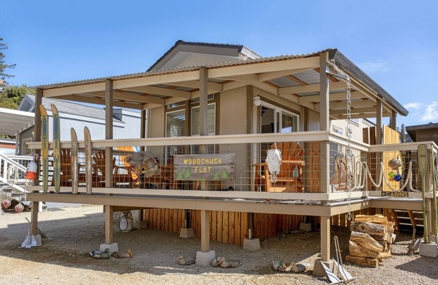 Woodchuck Flat - Wheelchair and handicap friendly and seconds away from the Noyo harbor