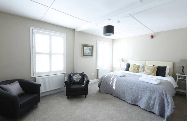 Suite-Cottage-Salle de bain et douche-Vue sur Jardin-Woodcote