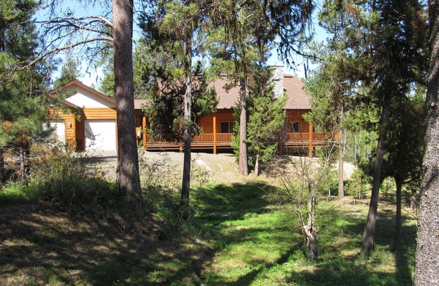 Pavillon boisé w / wrap-around pont - 1 bloc de la rivière, à proximité de la ville / le lac!