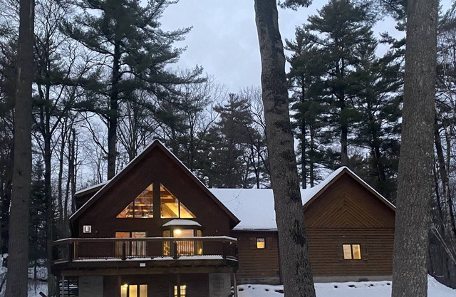 Wooded retreat close to all trails