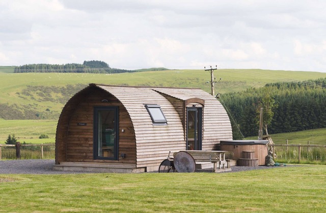 Large-Hot Tub-Cabine-Douche
