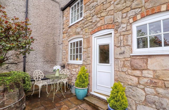 WOODLAND COTTAGE, Animaux acceptés à Llangollen, Ref 1005296