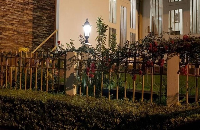 Woodland Hill Stay