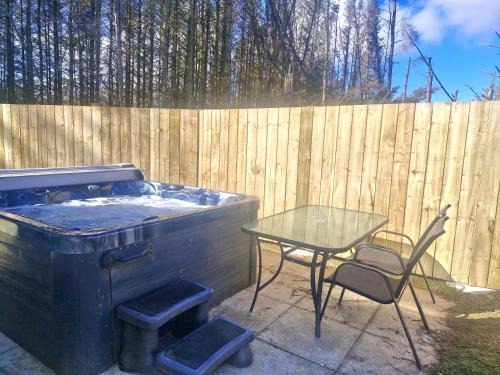 Woodland Hot Tub Retreat